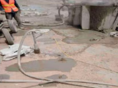 钟楼水泥混凝土路面板底注浆技术 路面脱空注浆整治方案